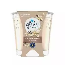 Glade tuoksukynttilä Romantic Vanilla Blossom 112g - Siivoustarvikkeet - 6400041 - 2